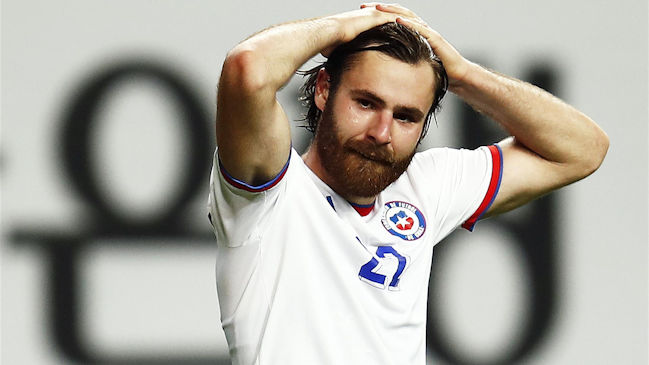 Chile se estrenó con una dura derrota ante Túnez en la Copa Kirin