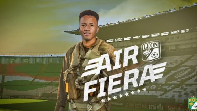 León anunció la incorporación de Byron Castillo con video a lo “Top Gun”