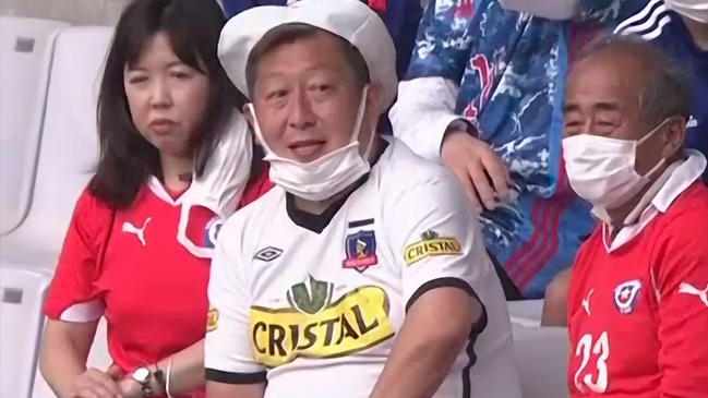 Con raíces chilenas: La historia del japonés hincha de Colo Colo que apareció en amistoso de la Roja