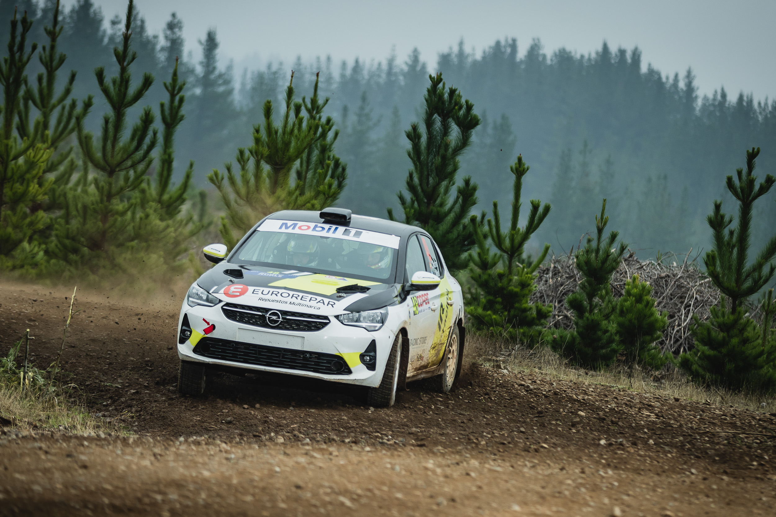 Alberto Heller y Luis Martínez se adjudicaron el Rally Mobil de Ñuble Chillán Viejo