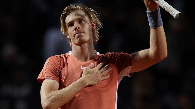 Shapovalov cargó contra Queen’s por no dejar entrenarse a las mujeres