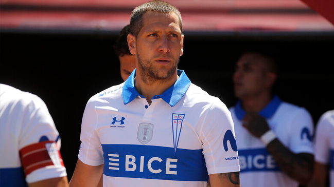 Luciano Aued tuvo su retorno en la UC tras seis meses sin partidos oficiales