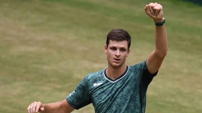 Hubert Hurkacz frustró a Daniil Medvedev en la final de Halle