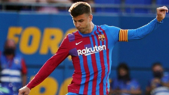 Piqué se tiene fe: Al mejor central del mundo lo convertiré en suplente