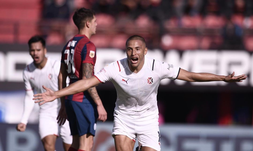 Leandro Benegas: La oferta de Colo Colo tendría que ser imposible de rechazar