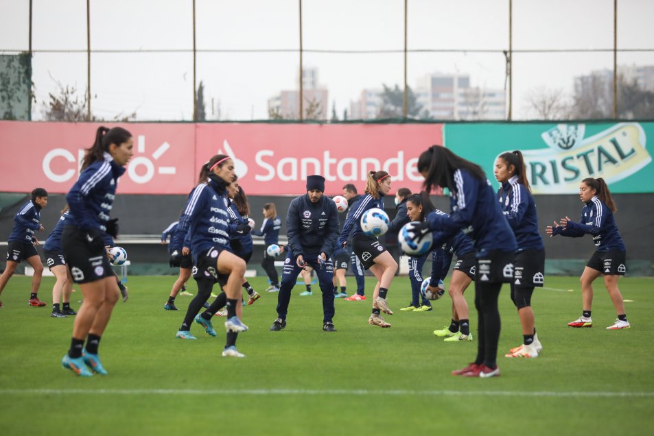 La Roja Femenina tuvo su tercera práctica de cara al amistoso contra Venezuela en Curicó