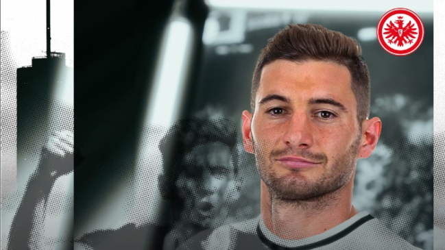 Lucas Alario dejó Leverkusen de Charles Aránguiz y jugará en Eintracht Frankfurt