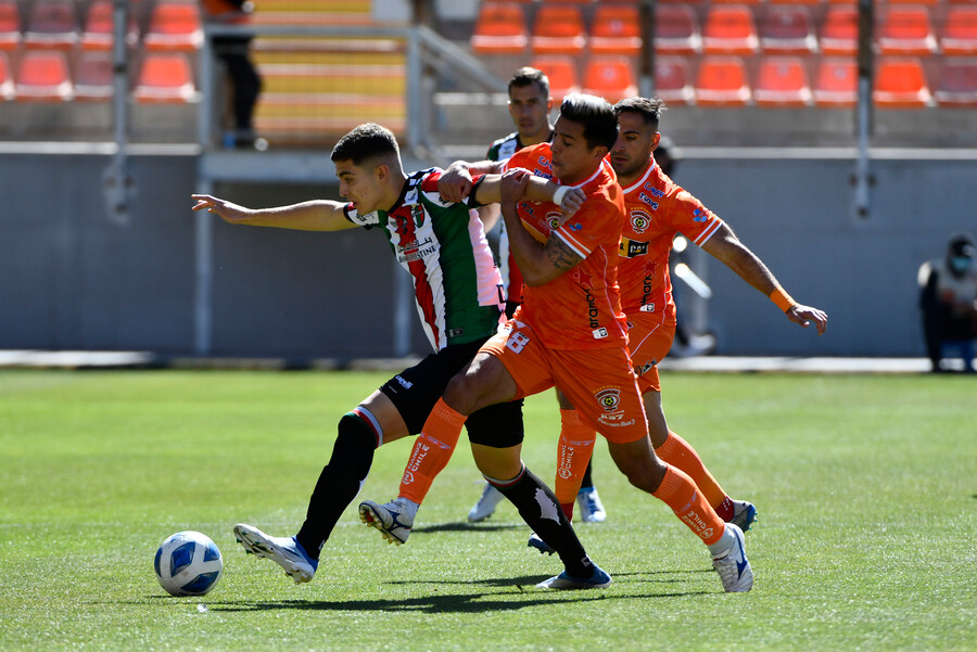 Palestino y Cobreloa buscarán el paso a octavos de final de la Copa Chile