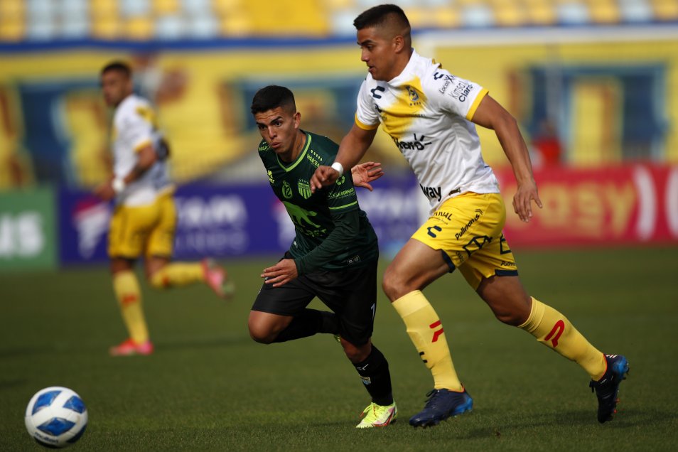 Magallanes estiró su invicto en la temporada y se instaló en octavos de Copa Chile