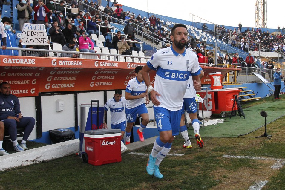 ¡Con dos asistencias! Así fue el estreno de Mauricio Isla en Universidad Católica y el fútbol chileno