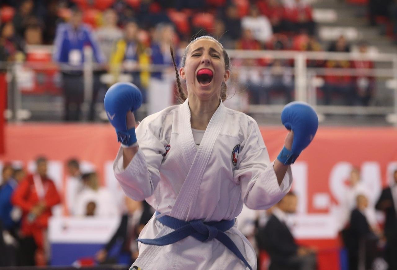 Valentina Toro ganó medalla de oro en el kárate en los Juegos Bolivarianos