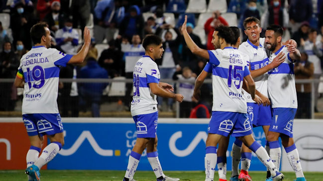 La UC contó con un inspirado Mauricio Isla para golear a San Felipe y avanzar a octavos en la Copa Chile