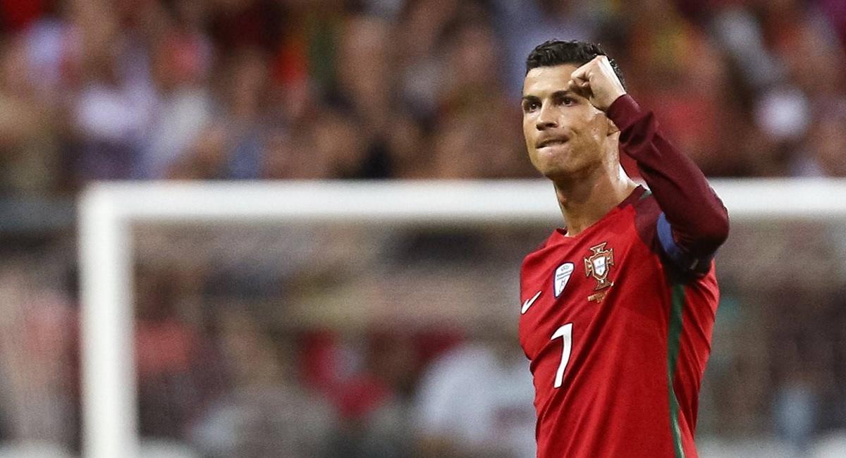 Subastaron camiseta de Cristiano Ronaldo para ayudar a los soldados ucranianos