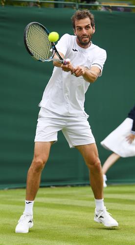 Casper Ruud derribó a Albert Ramos y superó la primera ronda en Wimbledon