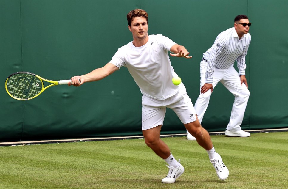 Alejandro Tabilo sufrió ante la solidez de Miomir Kecmanovic