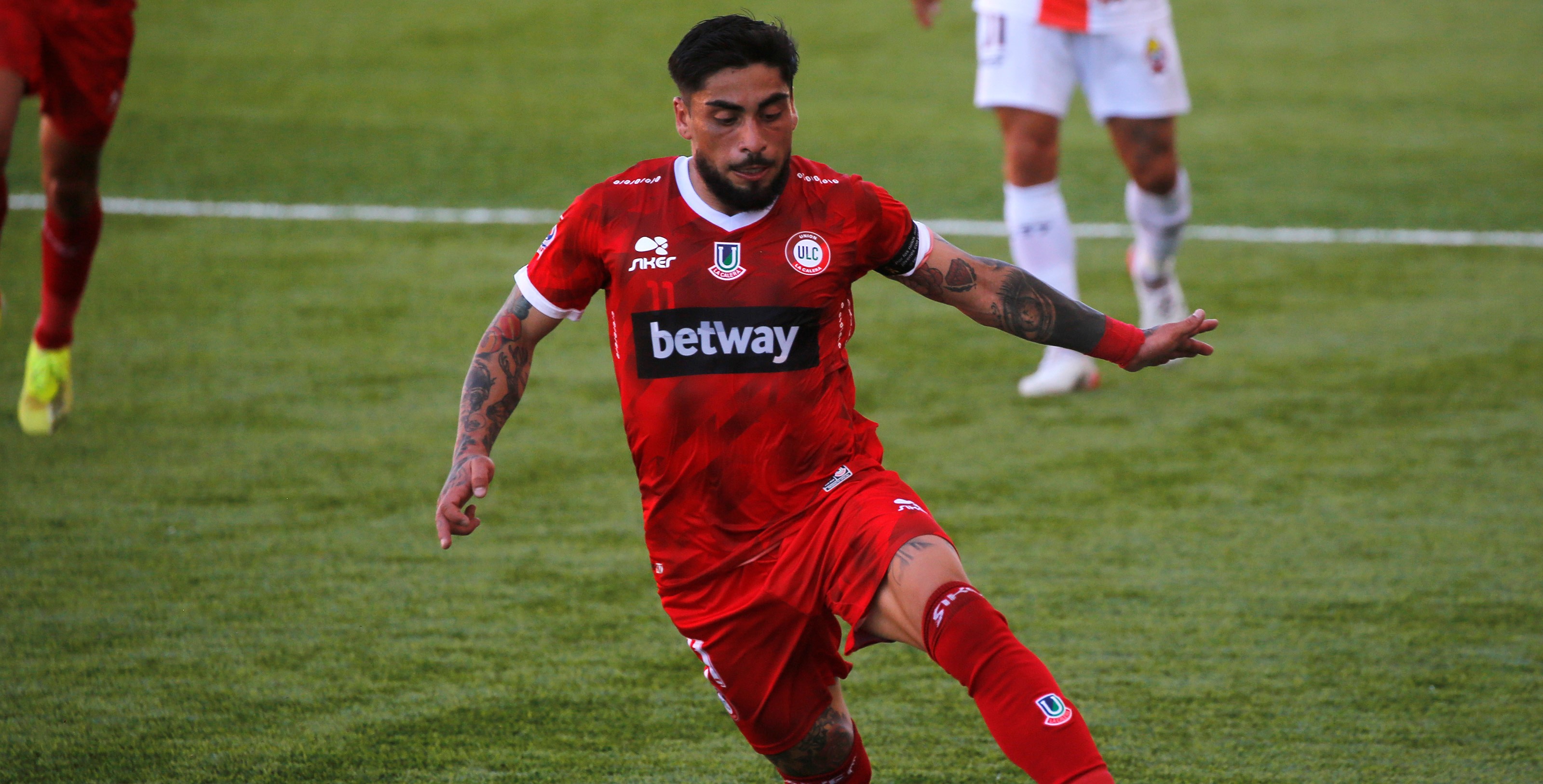 Everton anunció a Bryan Carvallo como su segundo refuerzo