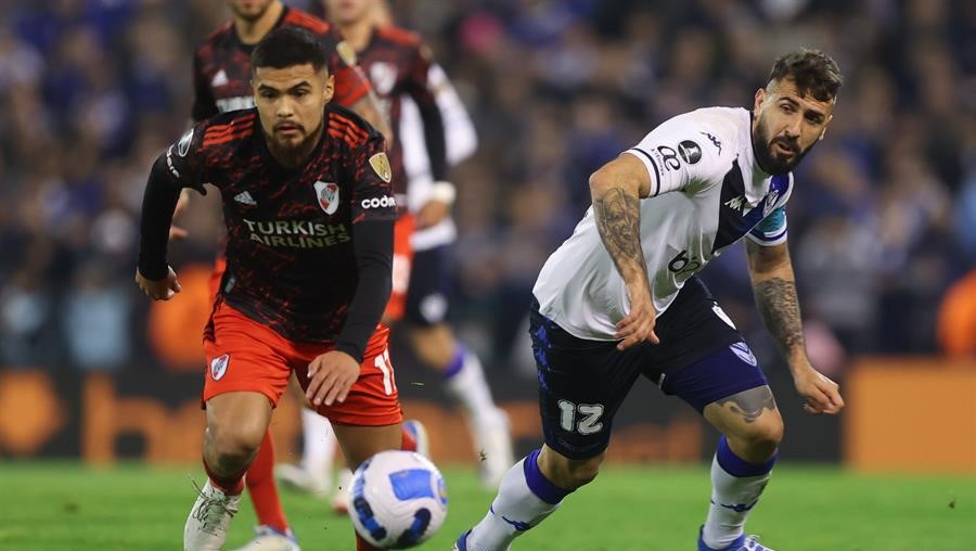 River Plate de Paulo Díaz tropezó ante Vélez Sarsfield en octavos de la Copa Libertadores
