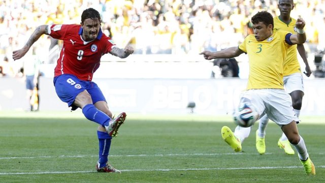 “El palo de Pinilla” en la eliminación de Chile ante Brasil cumplió nueve años