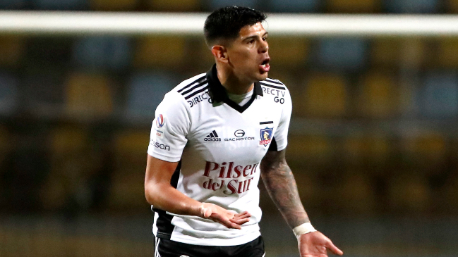 Esteban Pavez recibió ácidas críticas de los hinchas de Colo Colo por su roja ante Everton