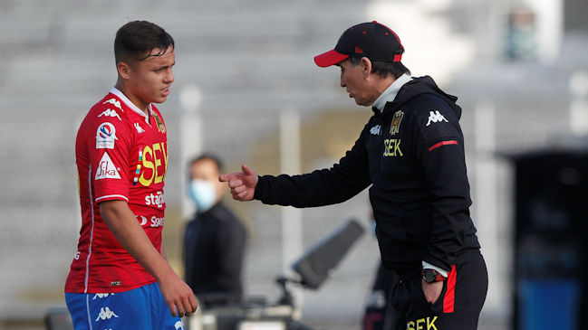 Unión Española cayó en un caliente clásico ante Palestino y dejó ir la chance de trepar al liderato
