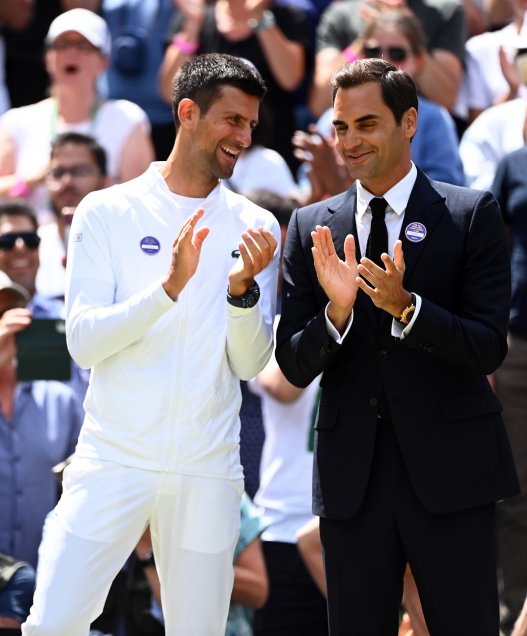 Roger Federer visitó Wimbledon: Espero poder jugar acá una vez más
