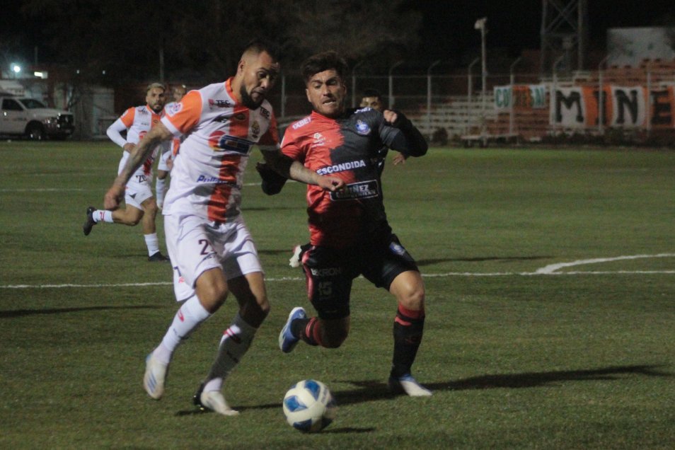 Cobresal se prendió en la parte alta y hundió en el fondo de la tabla a Antofagasta