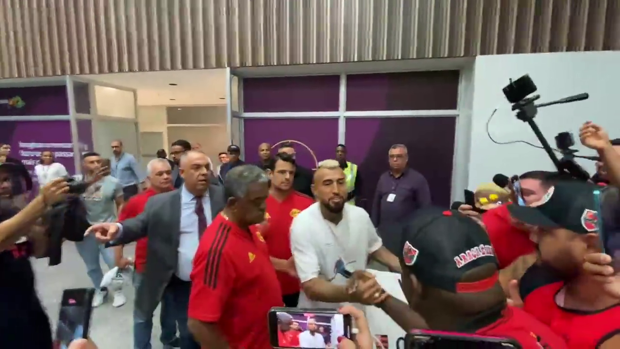 “Un sueño hecho realidad”: Fanáticos de Flamengo alucinaron con el arribo de Arturo Vidal