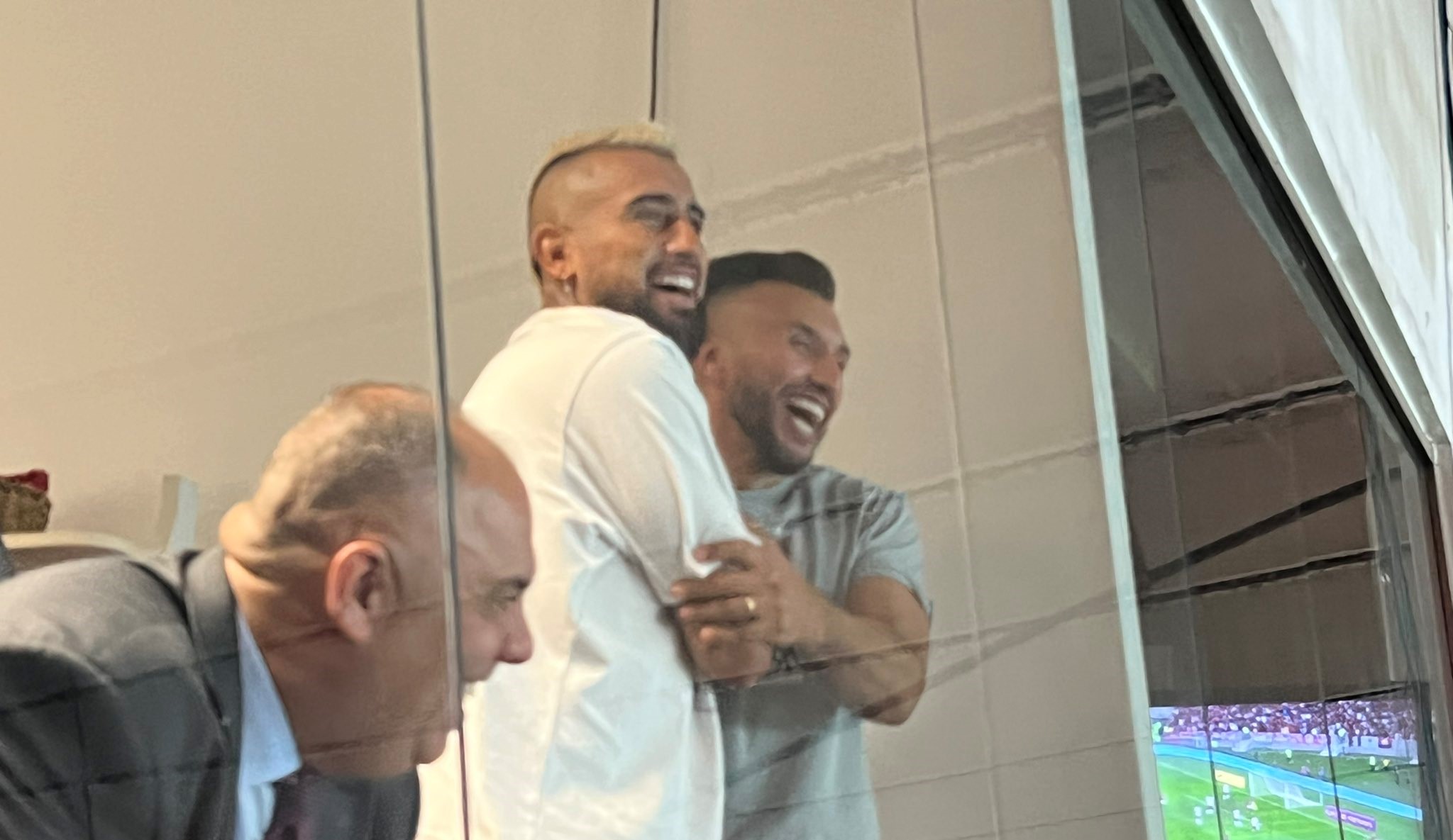 Arturo Vidal celebró con todo los goles de Flamengo ante Tolima en la Copa Libertadores