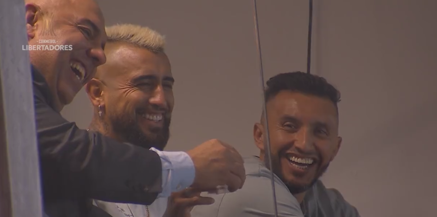 ¡Brindis por Flamengo! El saludo de la Copa Libertadores a Arturo Vidal