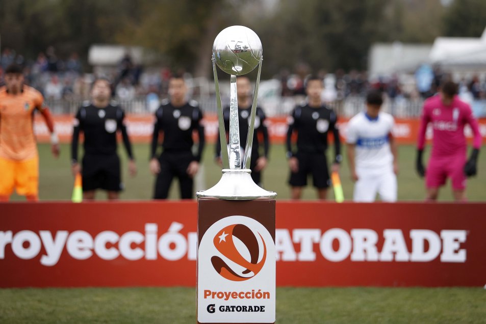 O’Higgins goleó a la UC y se convirtió en el primer campeón del torneo de proyección
