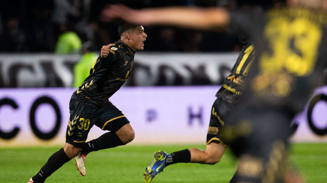 Platense se repuso para igualar ante Newell’s con un tremendo blooper y un golazo de Juan Esquivel