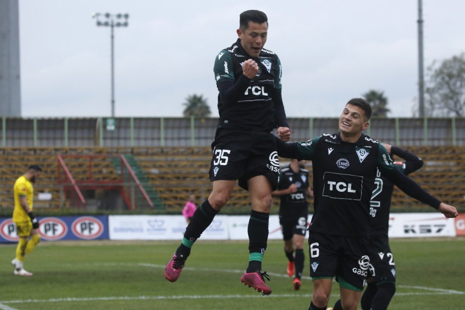 Carlos Muñoz encabezó con un doblete el triunfo de S. Wanderers sobre S. Morning en La Pintana