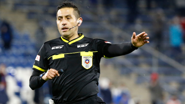 Francisco Gilabert volvió a dirigir un partido tras el escándalo con Javier Castrilli