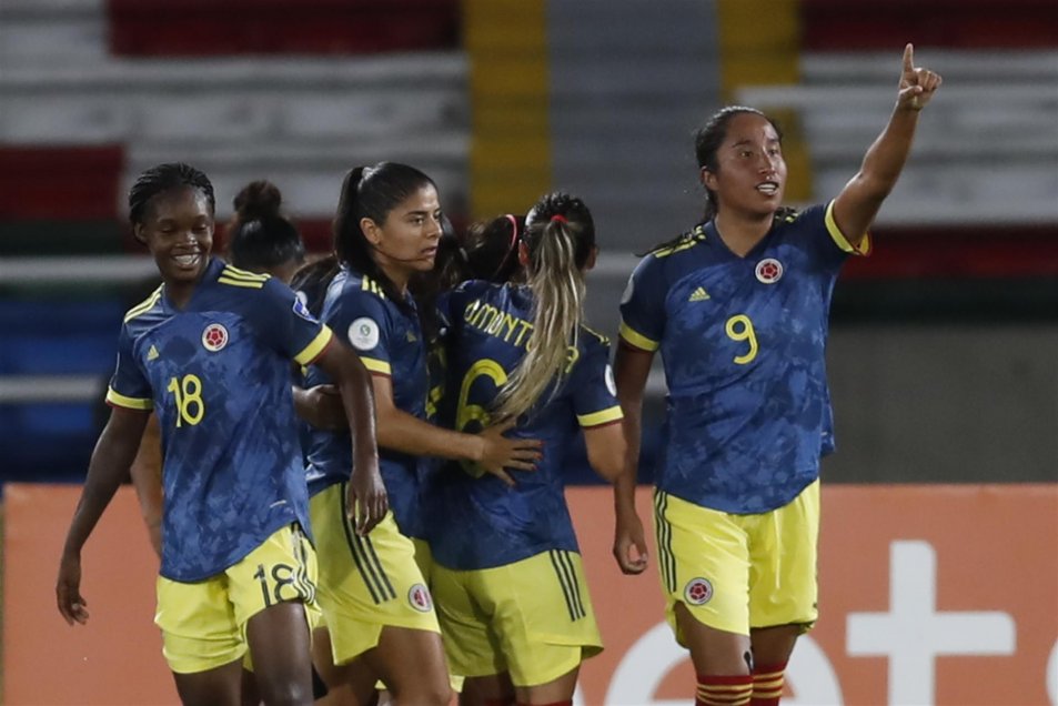 Colombia superó a Ecuador y quedó a un paso de las semifinales de su Copa América Femenina