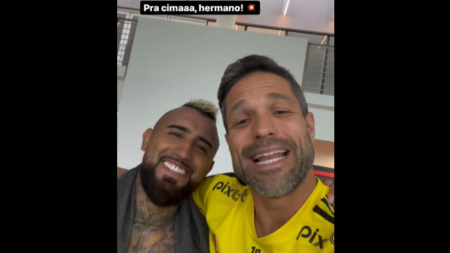 Compañero de Arturo Vidal: Está trabajando fuerte, va a llegar volando