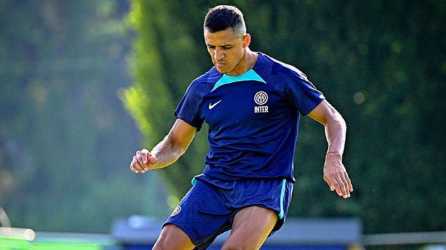Prensa italiana afirmó que Inter estudia excluir a Alexis Sánchez de su inscripción en la Champions