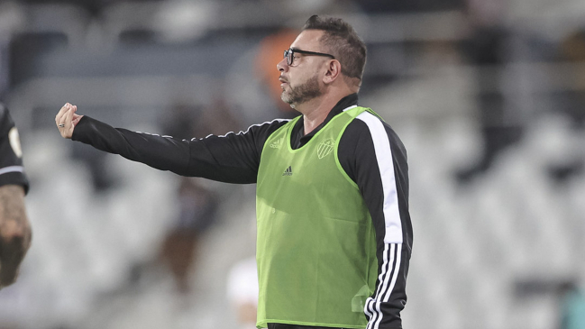 Eduardo Vargas quedó sin técnico: Antonio Mohamed terminó su vínculo con Atlético Mineiro