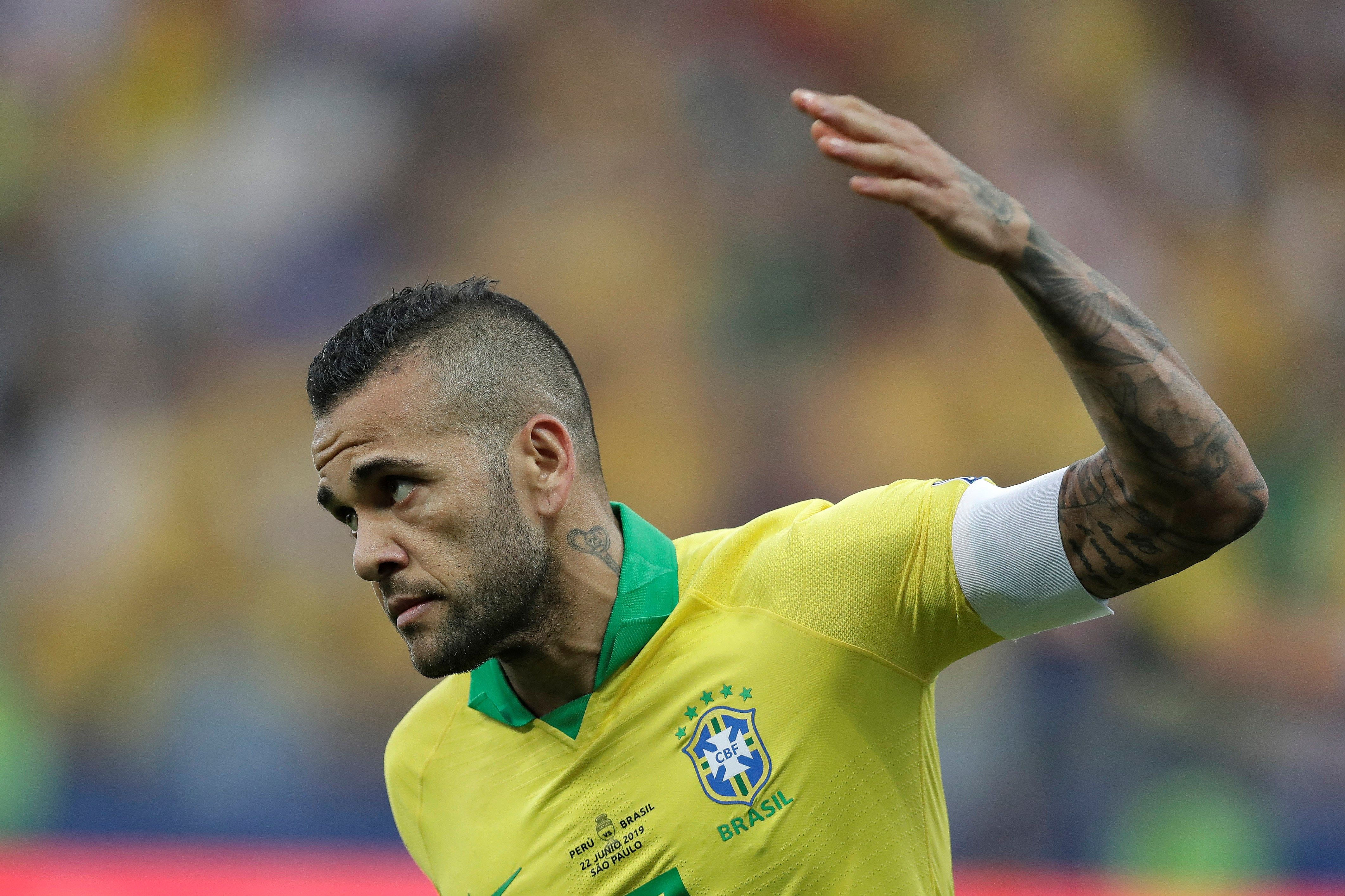 Dani Alves arribó a México para sumarse a Pumas UNAM