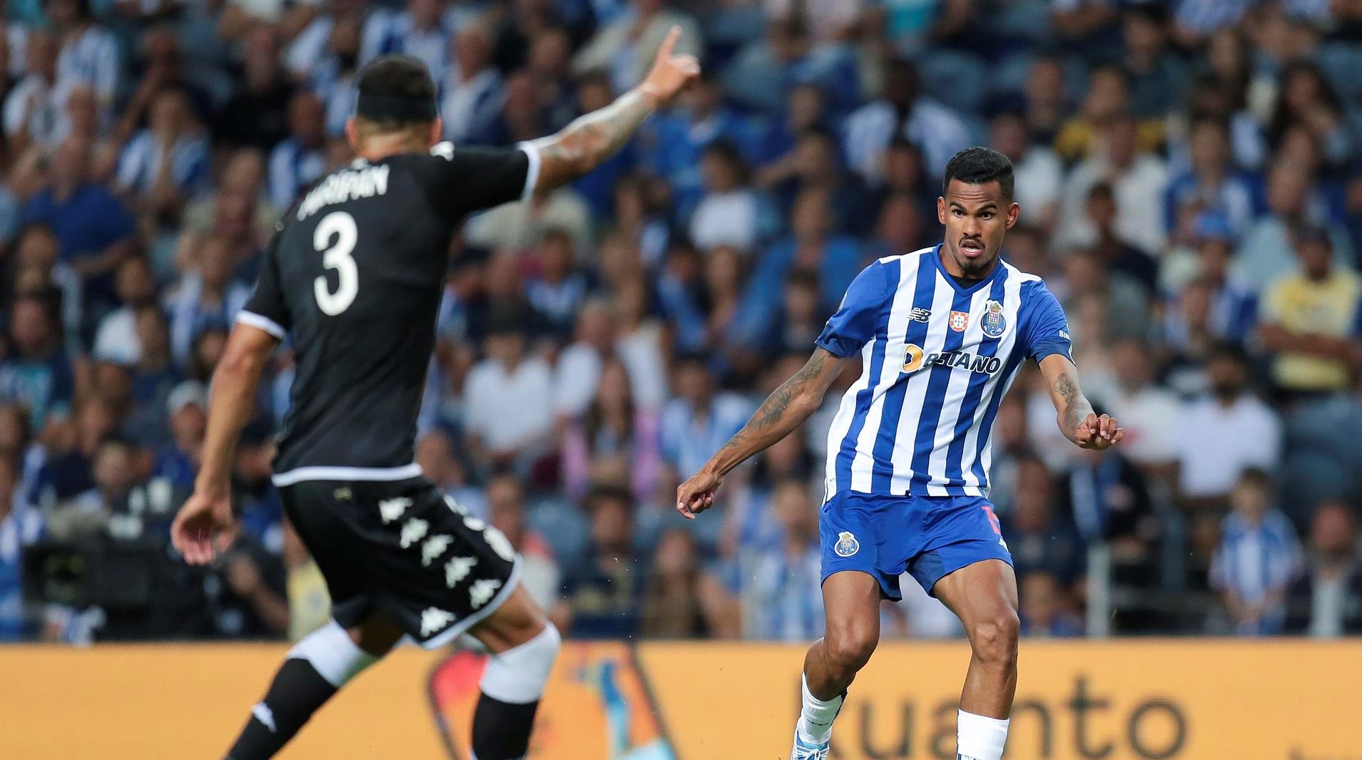 Guillermo Maripán vio acción en derrota de Mónaco ante Porto en amistoso
