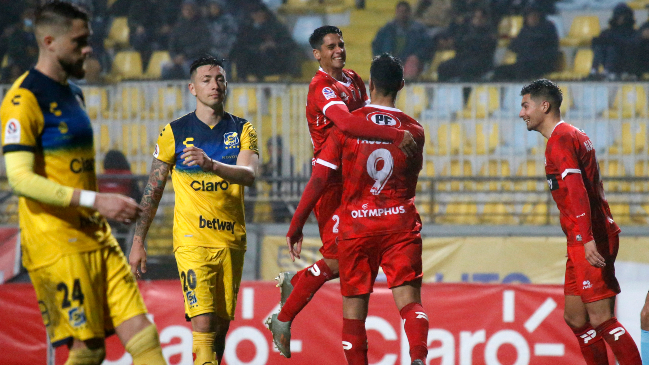 Unión La Calera batió en el epílogo a Everton y escapó de la zona de descenso