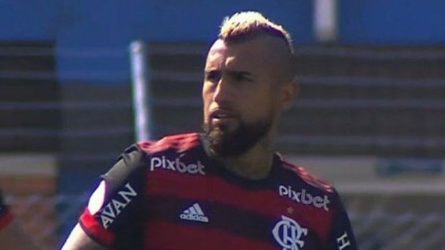 Flamengo derrotó con lo justo a Avaí en el esperado debut de Arturo Vidal