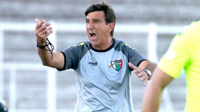 Gustavo Costas: Veo que en Chile se defiende muy mal