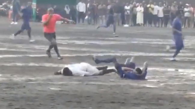 Milagro: un árbitro camerunés le salvó la vida a Leonel Messi