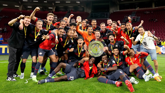 PSV se quedó con la Supercopa de Países Bajos tras una “guerra de goles” ante Ajax