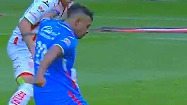 Iván Morales anotó su primer gol en Cruz Azul