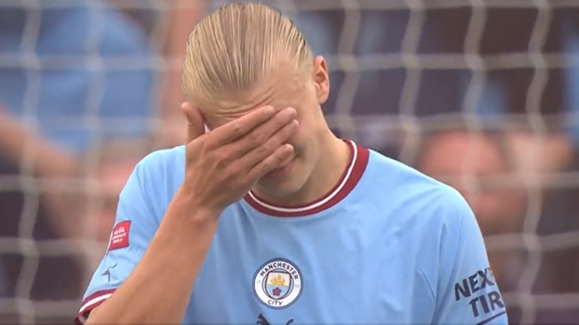 ¡Increíble! Haaland falló solo frente al arco en la caída de Manchester City ante Liverpool