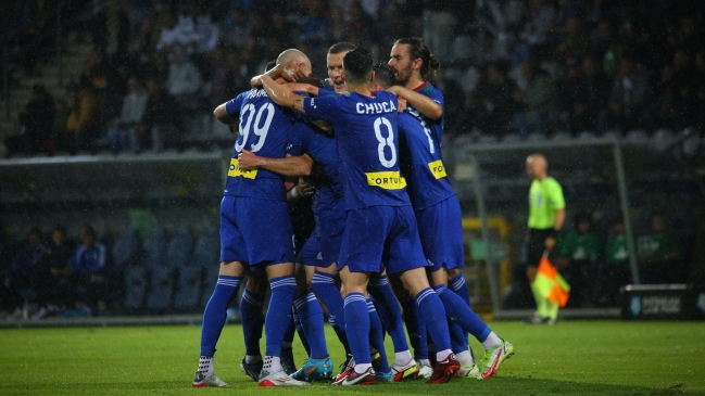 Angelo Henríquez aportó con el descuento en derrota de Miedz Legnica en Polonia