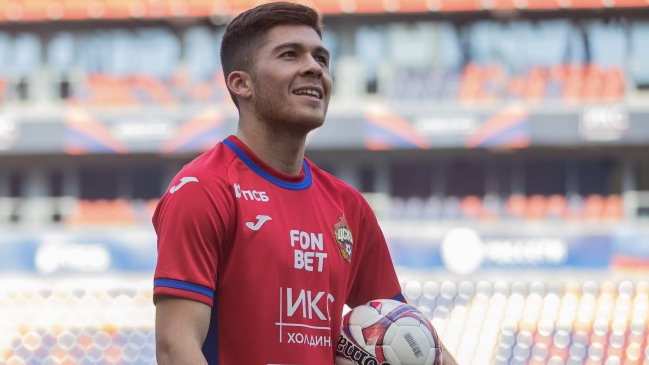 Víctor Méndez se quedó sin poder debutar en CSKA y club culpó a Unión
