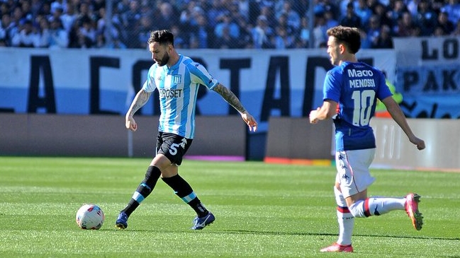 Racing de Eugenio Mena cedió un empate en intenso duelo ante Tigre