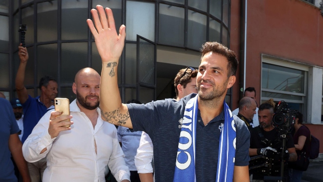 Cesc Fabregas fichó por club italiano del que además será accionista